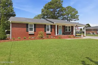 412 Gayle Boulevard, Winterville, NC 28590 – photo 3: 2-web-or-mls-BLS_0002 (1)