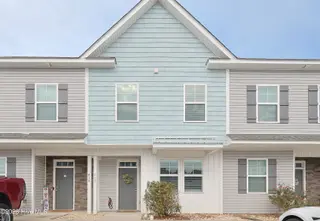 417 Sunfish Lane, Sneads Ferry, NC 28460 — 3-bedroom townhome in Beachside Commons, Sneads Ferry, NC, photo 1 of 41: IMG_4577
