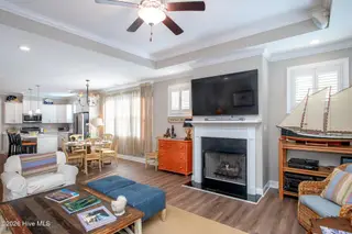 130 Whimbrel Way, Beaufort, NC 28516 – photo 5: Great room