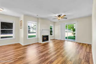 106 W Victoria Court A, Greenville, NC 27834 – photo 2: 106 W Victoria Court A