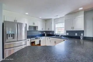 109 Lighthouse Drive, Carolina Beach, NC 28428 – photo 14: 109LighthouseDrive(23)