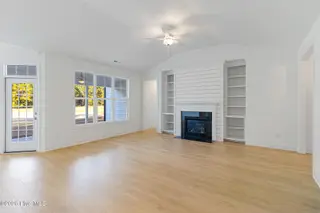 116 Antebellum Drive, Havelock, NC 28532 – photo 3: Large Living Room with Gas Fireplace