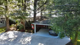 802 Canal Cove Road, Lake Waccamaw, NC 28450 – photo 6: Front View
