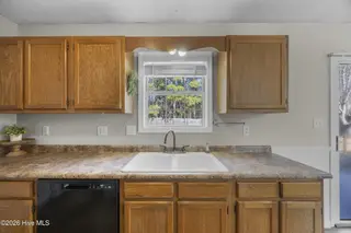 153 Glenwood Drive, Hubert, NC 28539 – photo 12: 16_kitchen