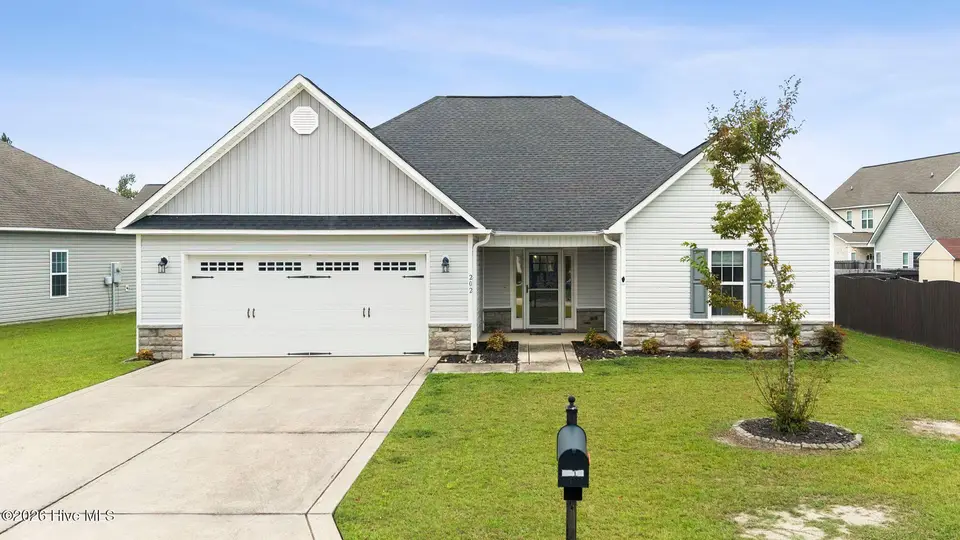 202 Messenger Court, Jacksonville, NC 28546 — 3-bedroom home in Onslow Bay, Jacksonville, NC, photo 1 of 62: MAIN