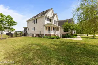 110 Lands End Drive, Elizabeth City, NC 27909 – photo 3: 5-web-or-mls-_Y9A4183