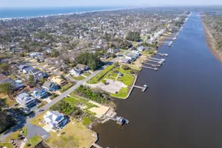 123 NE 15th Street, Oak Island, NC 28465 – photo 19