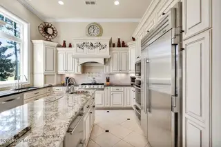6654 Annesbrook Place SW, Ocean Isle Beach, NC 28469 – photo 17: Kitchen