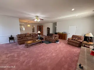 1701 S Nc 41 And 111 Highway, Beulaville, NC 28518 — 4-bedroom home, Beulaville, NC, photo 8 of 27: family room