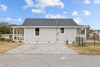 613 Mulberry Street, Beaufort, NC 28516 – photo 21: 21-web-or-mls-1S3A9880
