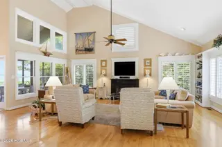 142 Oakleaf Drive, Pine Knoll Shores, NC 28512 – photo 6: Living Room