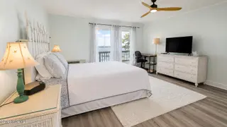 2213 Harbourside Drive, New Bern, NC 28560 – photo 20: 2213 bedroom 2