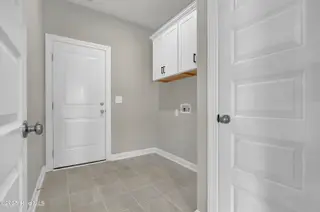 160 Planters Walk, Hampstead, NC 28443 – photo 17: Laundry