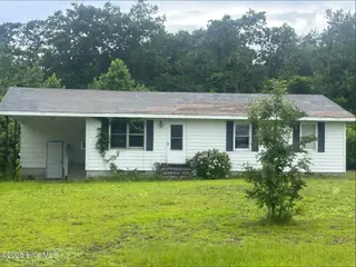306 Bond Lane, Sneads Ferry, NC 28460 — 4-bedroom home, Sneads Ferry, NC, photo 1 of 10: front