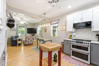 209 Mcrae Street, Wilmington, NC 28401 – photo 17: 05kitchen5