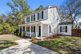 142 NE 14th Street, Oak Island, NC 28465 — 3-bedroom home in Tranquil Harbor, Oak Island, NC, photo 1 of 60: 56-web-or-mls-DSC06066