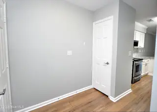 308 Country Club Villa Drive # 3, Shallotte, NC 28470 — 2-bedroom condo in Brierwood Estates, Shallotte, NC, photo 5 of 36: Foyer