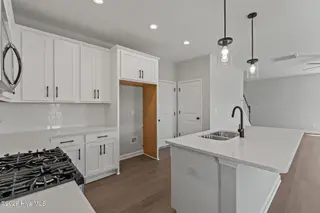 258 Rough Ridge Trail 72, Aberdeen, NC 28315 – photo 21: 25-web-or-mls-DSC02370