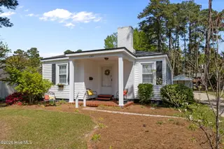 1205 Harding Avenue, Kinston, NC 28501 — 2-bedroom home, Kinston, NC, photo 5 of 40: 15-web-or-mls-IMG_0004