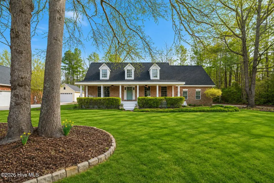 121 E Pointe Road, Rocky Point, NC 28457 — 3-bedroom home in River Hills, Rocky Point, NC, photo 1 of 33