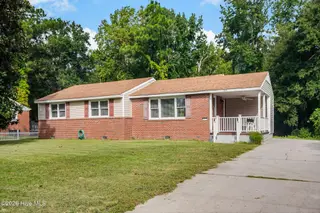 819 Barn Street, Jacksonville, NC 28540 – photo 1