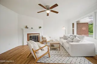 118 Rosewood Avenue, Elizabeth City, NC 27909 – photo 15: Living Room