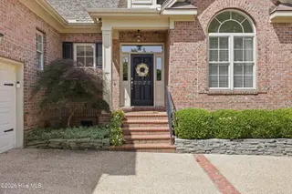 2022 Kenilworth Lane, Wilmington, NC 28405 — 3-bedroom home in Landfall, Wilmington, NC, photo 1 of 53