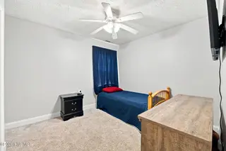 135 Luke Court, New Bern, NC 28560 – photo 16: guest room 1