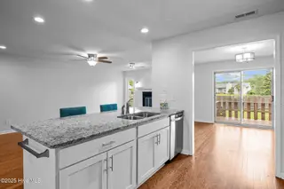 708 Plantation Drive, New Bern, NC 28562 – photo 11: 18-web-or-mls-0C0A0712