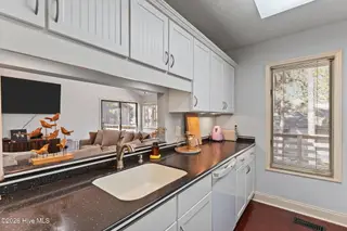 190 Barton Hills Court, Pinehurst, NC 28374 – photo 7: 28-web-or-mls-DSC03482
