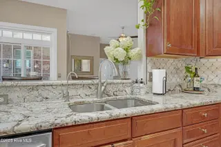 1226 Atrium Way, Leland, NC 28451 — 3-bedroom home in Waterford of the Carolinas, Leland, NC, photo 14 of 61: Kitchen