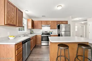 4712 Corena Drive, New Bern, NC 28562 – photo 14: 33-web-or-mls-DSC_1969_edit