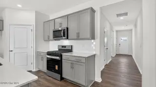 676 Wilder Bloom Path, Aberdeen, NC 28315 – photo 3: Kitchen