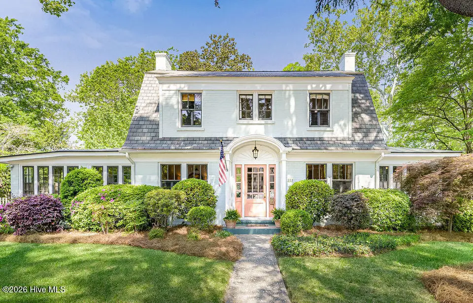 260 S Ashe Street, Southern Pines, NC 28387 – photo 1 of 43: 260 S. Ashe Street.