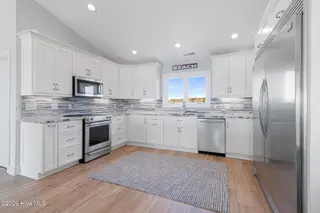 217 Salter Path Road, Pine Knoll Shores, NC 28512 – photo 18: Kitchen