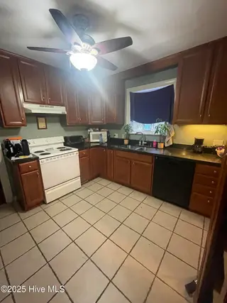 2014 Klein Road, Wilmington, NC 28405 – photo 2: Kitchen