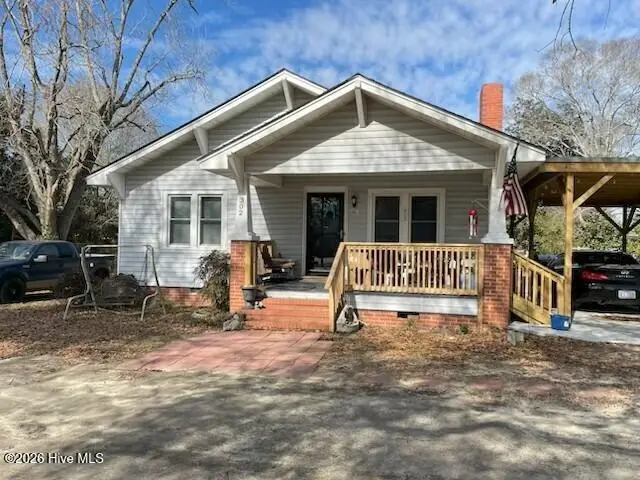 302 W Wilmington Street, Burgaw, NC 28425