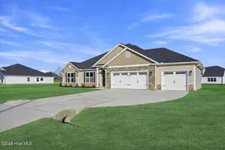 104 Manchester Court, La Grange, NC 28551 – photo 2: 2505 3rd car garage