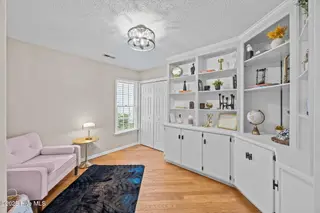 1913 Fairways West Drive, New Bern, NC 28562 — 2-bedroom home in Greenbrier, New Bern, NC, photo 4 of 32: 5-web-or-mls-0C0A0639