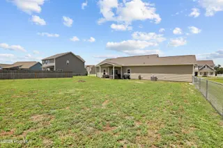 210 Weeping Willow Drive, La Grange, NC 28551 – photo 5: 04-210 Weeping Willow Dr-6