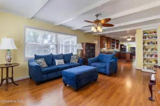 704 Canal Cove Road, Lake Waccamaw, NC 28450 – photo 12: 14-Living Room