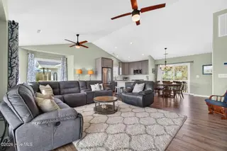 1125 S Topsail Drive, Surf City, NC 28445 – photo 6: Family Room