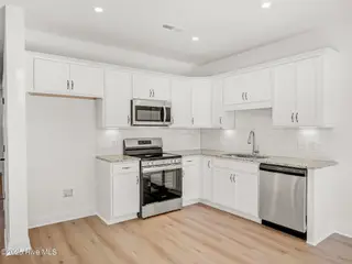 255 Townhome Lane 255, Southern Pines, NC 28387 – photo 15: DSC01893_4_5_6_7Interior02
