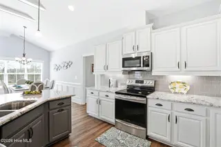 6479 Bryson Drive SW, Ocean Isle Beach, NC 28469 – photo 14: Chefs kitchen