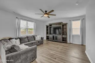 236 Tributary Circle, Wilmington, NC 28401 – photo 10: 011_img_4918_712