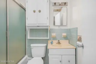1709 W Wilson Street, Tarboro, NC 27886 – photo 21: Hallway Full Bath