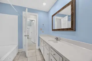 202 Queen Annes Road, Greenville, NC 27858 – photo 24: upstairs hall bath