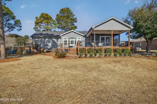 613 Long Leaf Acres Drive, Wilmington, NC 28405 – photo 4: 613LongleafAcresDrive-9