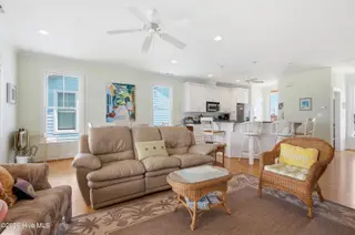 105 Winston Avenue Unit B, Atlantic Beach, NC 28512 – photo 24: Living Area