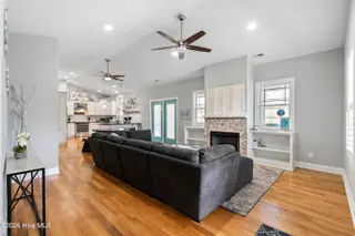 127 NE 34th Street, Oak Island, NC 28465 — 3-bedroom home in Tranquil Harbor, Oak Island, NC, photo 12 of 53: DSC08103